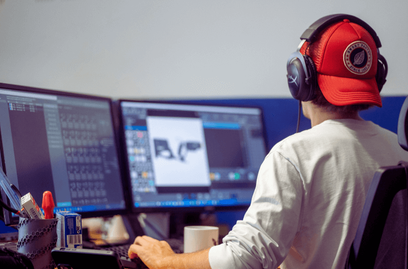 ProTubeVR designer che lavora su prodotti in 3D